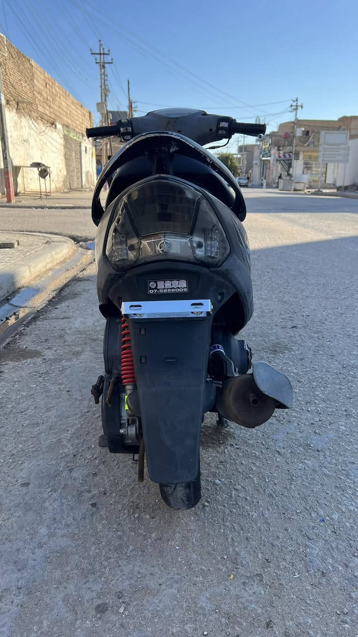 ماكس عدله  مديل 2006صارله شهر من طالعه من حاويه دراجه ملاح  ابيعلك ويل بلادي هذا مو وياهه فاتحه من دراجه 
بمليون بيه مجال قليل *********** مكاني النجف
