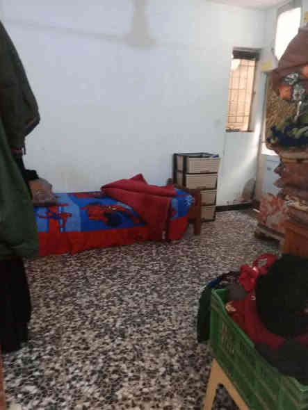 السلام عليكم عندي بنت  زراعي قرار 117 للبيع البيت كله كامل ومرتب ونظيف  وجميع الخدمات بي رايدي  ب 53وبي مجال  العنوان شهداء البياع قريب على سوك رضا  اي استفسار على هذا الرقم واستاب  ***********
