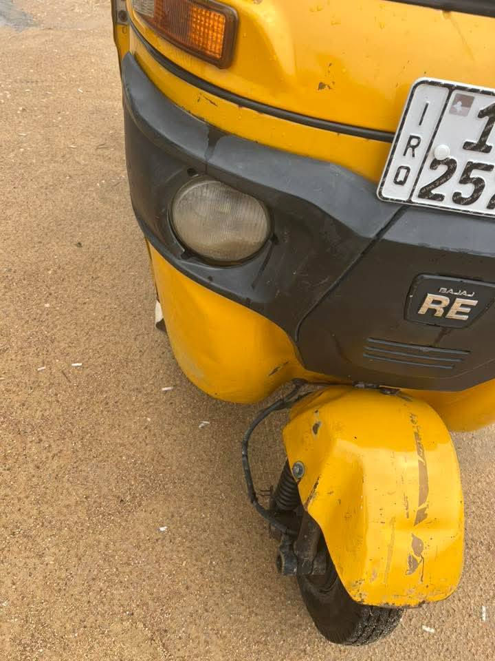 السلام عليكم تكتك موديل 2020 مكفوله من الصبغ والمعجون بيها طخات والتكمه ترجع بارد رقم كربلاء تحويل ثاني يوم للاستفسار ***********
