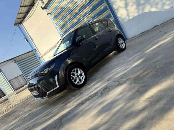 السلام عليكم 
Kia Soul
2023
اللون نفطي

ماشيه 37mi
دخول جديد ترقيم جديد تريد تحويل تريد وكاله رقم اربيل
المواصفات
شاشه
كامره
رادار امامي
رادار جانبي
رادار خلفي
نقطه عمياء
تنبيه اصطدام
تنبيه خروج عن المسار
قياده ذاتيه 
ويل كب
تحديد مسار
تنبيه خروج عن المسار
كروز سرعه
اوتو ستوب
تنبه اصطدام
شاشه ديجتال
اوتو ستار

صور الحادث بالمنشور بدون دواخل
ايرباك برده وستيرن 
للاستفسار ***********
السعر144$
الموقع بغداد الكاظميه چكوك
