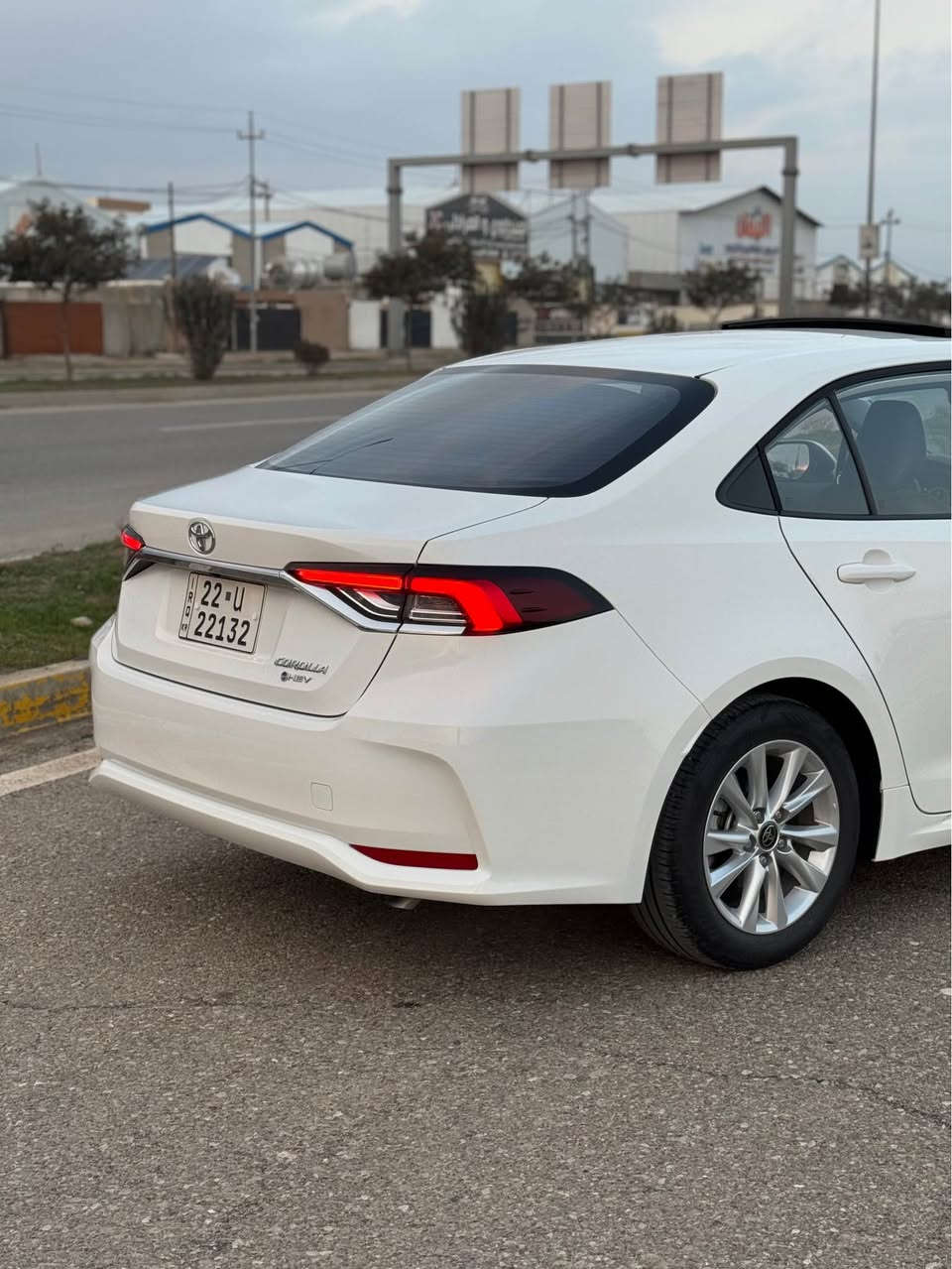سلام عليكم 
للبيع تويوتا كورلا 2025 HEV فول مواصفات 
ماشي 2 الف فقط 
سيارا زيرو نقطه مابيها 
رقم اربيل تريد تحويل وكاله حاضر
*********** مكان كركوك كركوك, العراق
