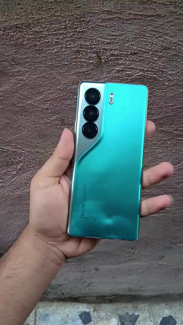 للبيع Tecno Camon 40 Pro 5G
ذاكره 256 رام 16 ( قابل للتوسعه ) 

معالج Dimensity 7300 ببجي 90 فريم

شاشة مسطحه 6.78 انج AMOLED تردد 144Hz  

كاميرا خلفية 50MP + 8MP تصوير 4K

كاميرا سلفي احترافيه 50MP 

بطارية 5200mAh شحن 70W

جهاز نضيف + مبدل شاشة أصلية فقط

بي ضربه خفيفه جداً بظهر الجهاز 

ملحقات كفر اسود و شاحنه 68 واط Super charger 

السعر: 270 قفل متوفر توصيل لكل محافضات العراق 

اقبل مراوس + مراوس وفرق


**إذا كنت صاحب هذا الإعلان وتريد حذفه لأي سبب، رجاءا أرسل رسالة إلى الدعم الفني**