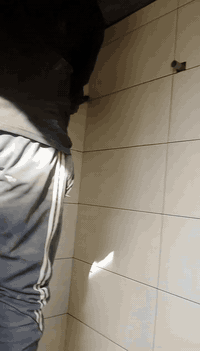 خلفة سيراميك جدران وارضيه  *********** المتر 8 الترميم المتر 10
