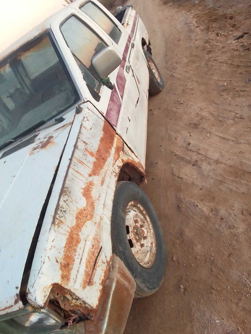 سلام عليكم سياره للبيع92اصوليه بسمنه مكينه كير خير من الله حداديه حلوه عوزها ترتيب السعر 25وبيها مجال رقم ***********
