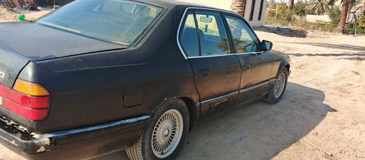 السلام عليكم
بي ام 730 اصل 

كير مكينه حداديه كفاله 

تبريد ثلج 

تخم تأير جديد 

رقم بابل تحويل مباشر 

سنويه ساقطه سنتين 

نواقص بسيطه 

للبيع او مراوس 
سعر 38

مكاني بابل 

***********
