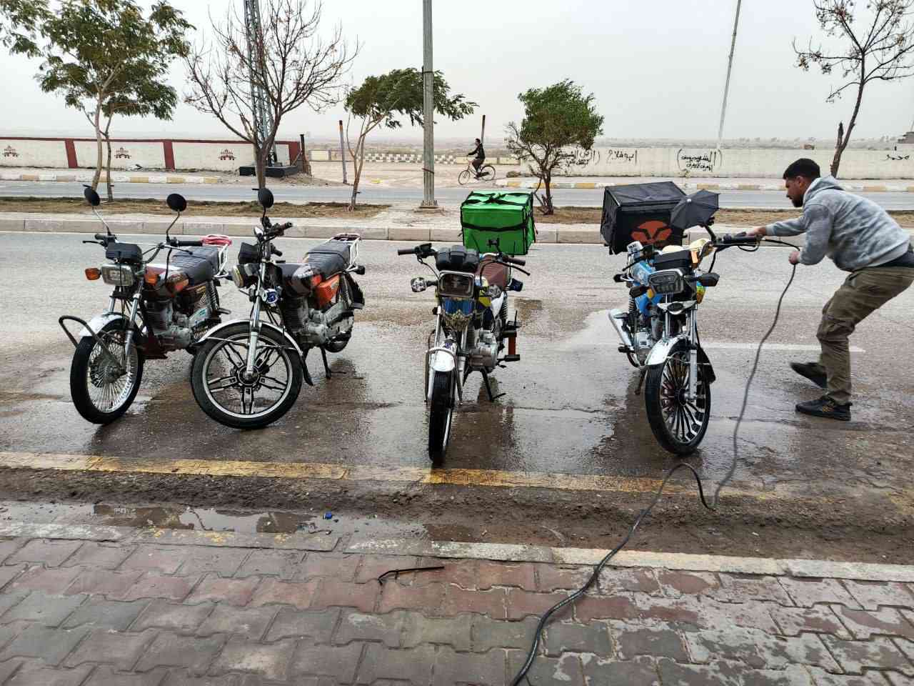 السلام عليكم
يوجد لدينا عروض خاصه في مركز الحسام مع كل تبديل دهن غسل مجاني للدراجه 
#ملاحضه  اليجي من المنشور اله خصم.
#الموقع  جلولاء حي الوحده مقابيل الملعب ( مركز الحسام) .
#رقم الهاتف ***********
