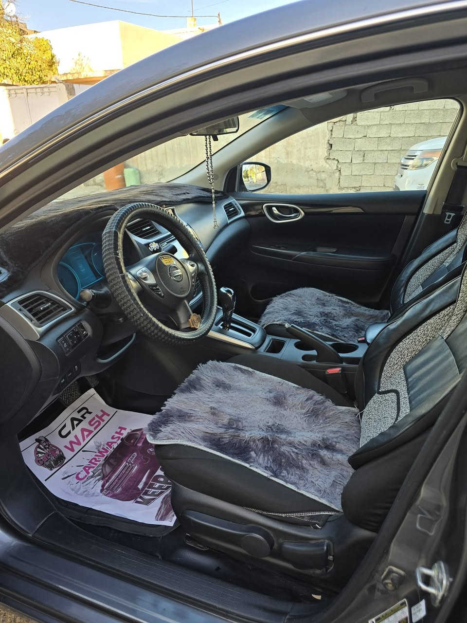 السلام عليكم 
نيسان سنترا موديل 2018 SV 
ماشية 110 Mil 
رقم بغداد الدولي بسمي سنويه وهزه ورقم جديد 
 مكينه وكير كفاله سياره نظيفة بمعنى الكلمة
 منظومة زنون
تبريد ثلج / تدفئة 
منظومة داش كام 
ضرر قطعتين يحتاج صبغ 
وضرر امريكا موجود بالمنشور 
مكان طوز خورماتو
 🏦السعر 110 وبيه مجال 
***********
