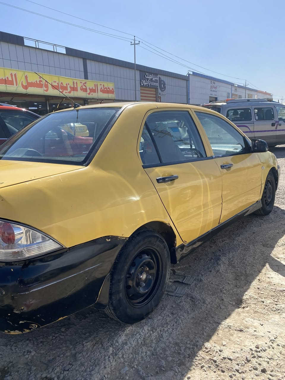 السلام عليكم لانسر موديل 2007سيارة جاهزة ميكانيك وكهربائيات وصدر امامي خلفي كله جديد السيارة ناقصهة فقط كشر وترتيب من الخارج صبغ عام وشوية خياسات رقم السيارة بصرة تحويل مشروع وطني تحويل مباشر السيارة ب اسمي السيارة صفر غرامات صفر هيئة  سعر السيارة 57 بيهة مجال بسيط /***********📞
