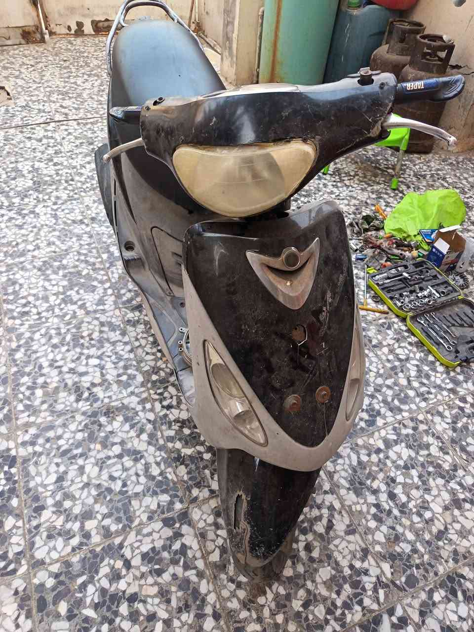 السلام عليكم دراجة ماكس منغولي مجفتة بس بيها كلج امام ماضبط عندي السعر 200الف العنوان الشعب حي اور قرب لحوم ابو سجاد ***********
