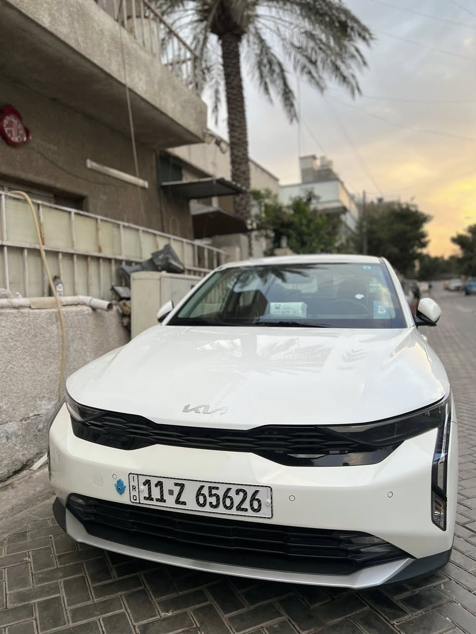 مكلف بالنشر كيا K3 موديل 2025 حادثه جاملغ الوره فقط ماشيه 18 الف السياره نظيفه كلش السعر 150 ورقه وبيه مجال رقم.              السياره باسمي تحويل مباشر الهاتف ‭0777 049 0555‬
