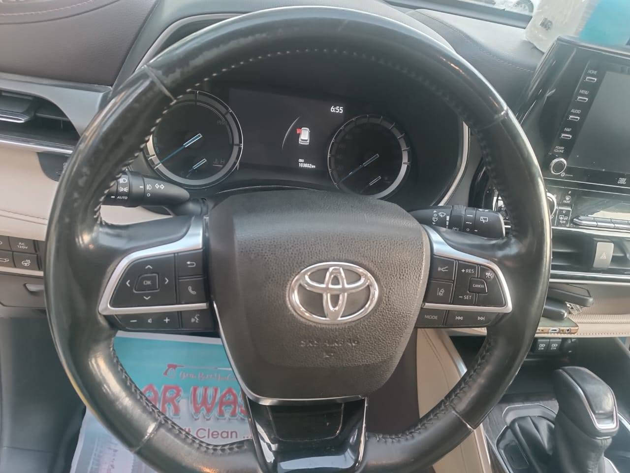 🚘 للبيع | تويوتا هايلندر هايبرد Limited موديل 2020
🚘 للبيع | تويوتا هايلندر هايبرد Limited موديل 2020

✅ المواصفات:

- موديل: 2020
- فئة: Limited
- محرك: 2500 سي سي هايبرد
- عدد الركاب: 7
- رقم بغداد
- المسافة المقطوعة: 100,000 كم

المميزات:
✔️ شاشة كبيرة
✔️ كاميرا
✔️ تشغيل بالبصمة
✔️ بصمة في الأبواب الأربعة
✔️ دخول ذكي (Smart Entry)
✔️ رادار أمامي
✔️ رادار خلفي
✔️ حساسات/رادار جانبي
✔️ نظام النقطة العمياء (Blind Spot Monitor)
✔️ مقاعد جلد
✔️ تدفئة للمقاعد
✔️ مقاعد أمامية كهربائية مع تحكم كامل
✔️ ثلاث مناطق للتحكم بالمكيف (Dual/Triple Zone Climate Control)
✔️ 6 منافذ USB للشحن
✔️ شاحن لاسلكي للهاتف
✔️ باب صندوق خلفي كهربائي
✔️ أوضاع قيادة: Eco – Normal – Sport
✔️ نظام المساعدة على نزول المنحدرات
✔️ فتحات تكييف للمقاعد الخلفية

✅ السيارة نظيفة جداً وبحالة ممتازة وجاهزة للاستخدام.

ملاحظة: حادث بسيط سابق في الدعامة الأمامية فقط.

💰 السعر: 31,000 دولار، قابل للتفاوض بشكل بسيط.

📍 مكان السيارة: بغداد – الغزالية

📞 للاستفسار:
***********
