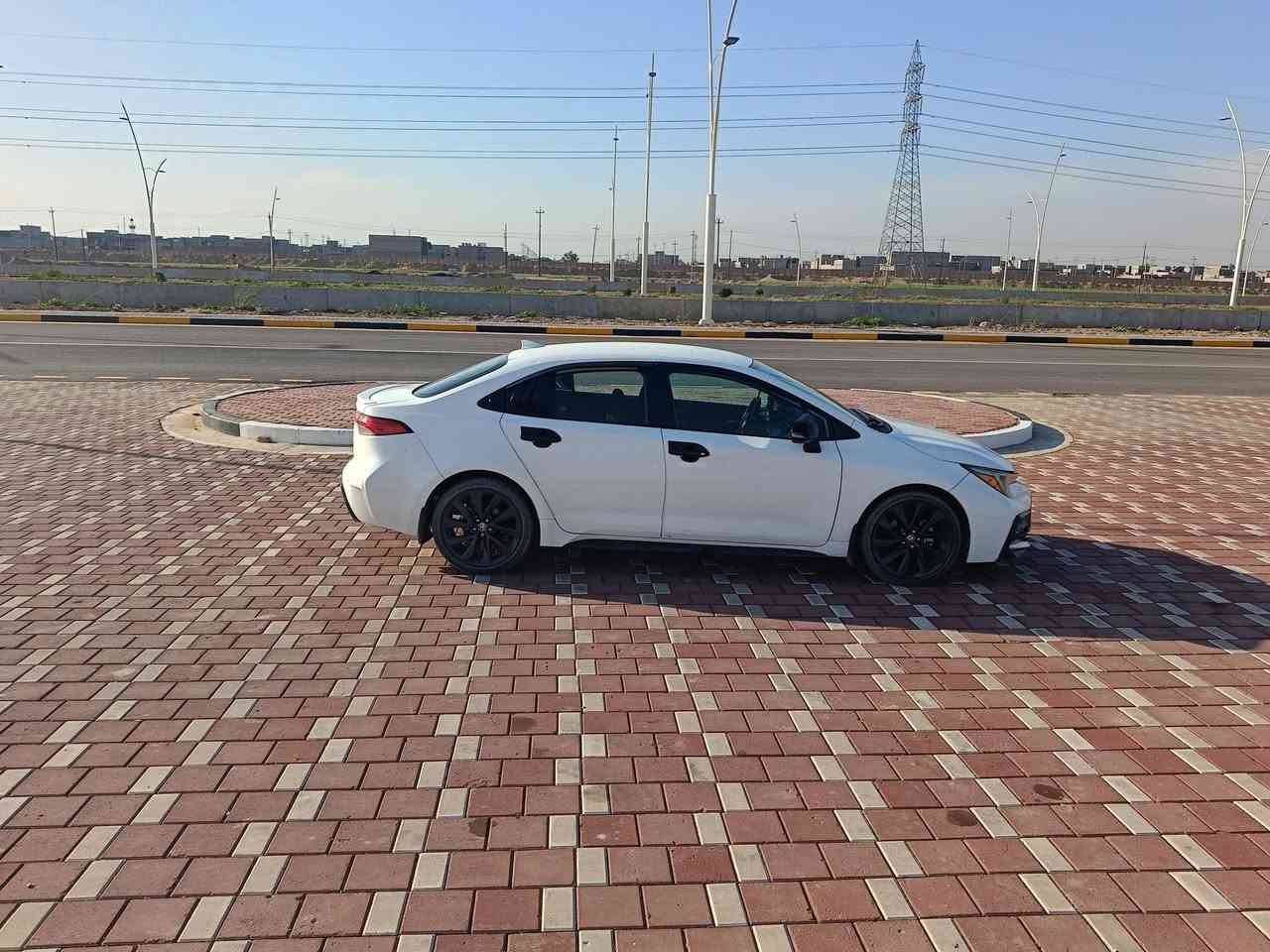 سلام عليكم 
كورلا بنزين وارد امريكي موديل 2023 فئة SE رقم صلاح الدين للبيع 
المكان صلاح الدين سامراء 
للاستفسار ***********
