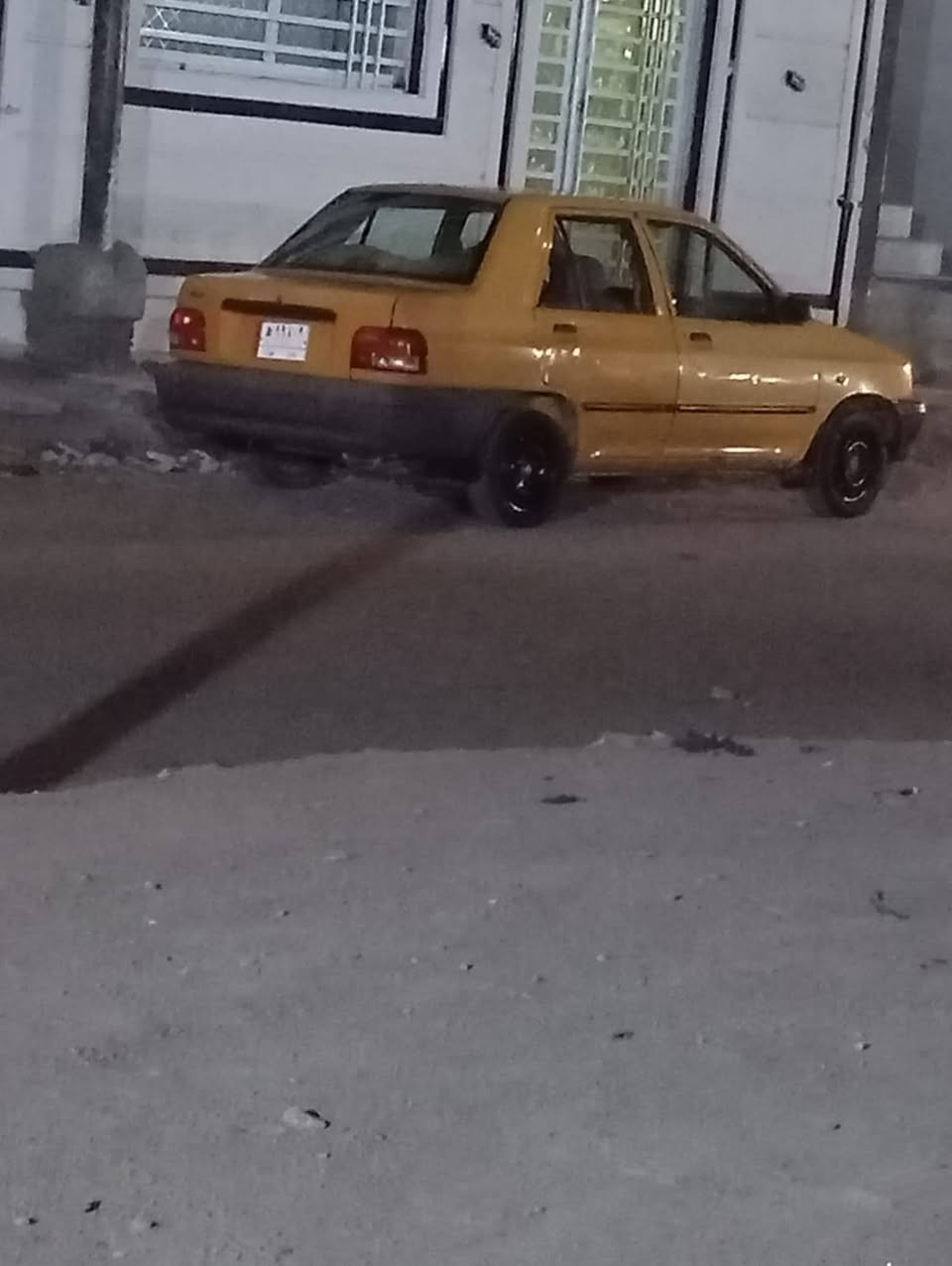 سايبه مديل ١٨ جاهزه مكينه كير حداديه تبريد خير من الله رقم بغداد لسعر ٢٠ وبيه مجال مكان سياره ناصريه مركز وهاذ رقمي ***********
