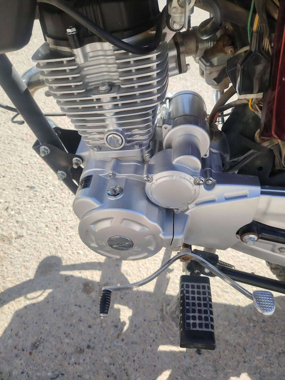 السلام عليكم ماطور البيع موديل 2024محرك ما مفتوح ماطور خير من الله سعر600بي مجال قليل رقم الهاتف ***********المو شراي لا يجي
