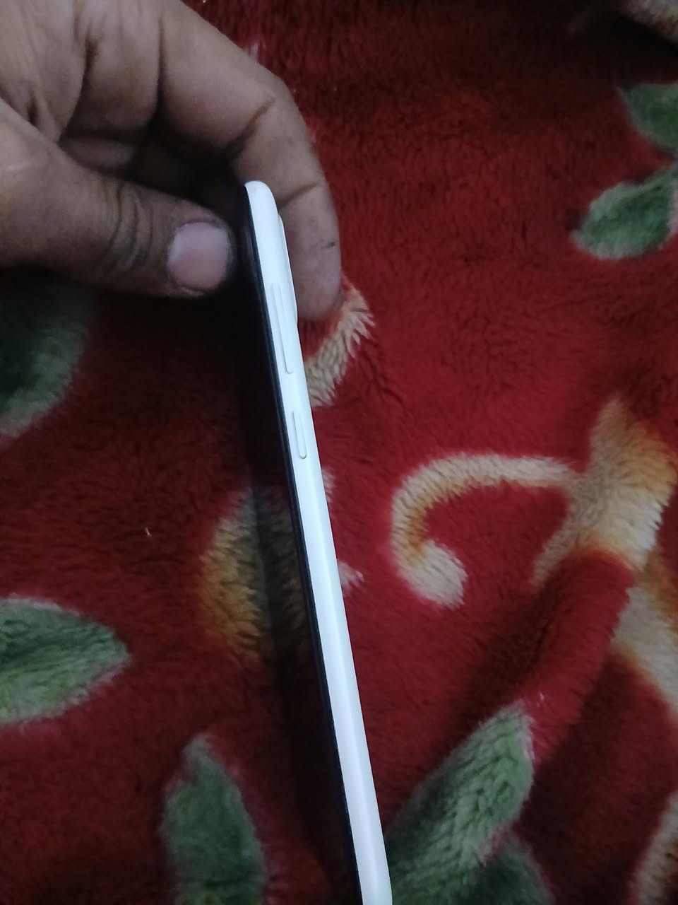 ايفون اي11جهاز شغال ونضيف بي فطر بشاشة مبين السعر 60مكاني بغداد زعفرانية ***********
