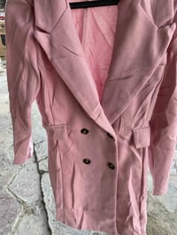 كارتون ملابس شي ان قطع مفوله  الي يريدهن واتساب.  07732818100