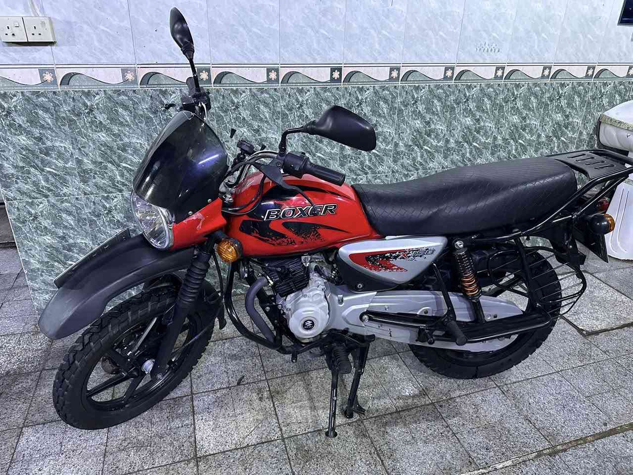 بوكسر جبلي ٢٠٢٣ نازله ٢٠٢٥ ماشيه ١٠ الف مرقمه باسمي بغداد تحويل ثاني يوم نضافه ١٠٠ برغي ممفتوح سعر ٣مليون رقمي ***********
