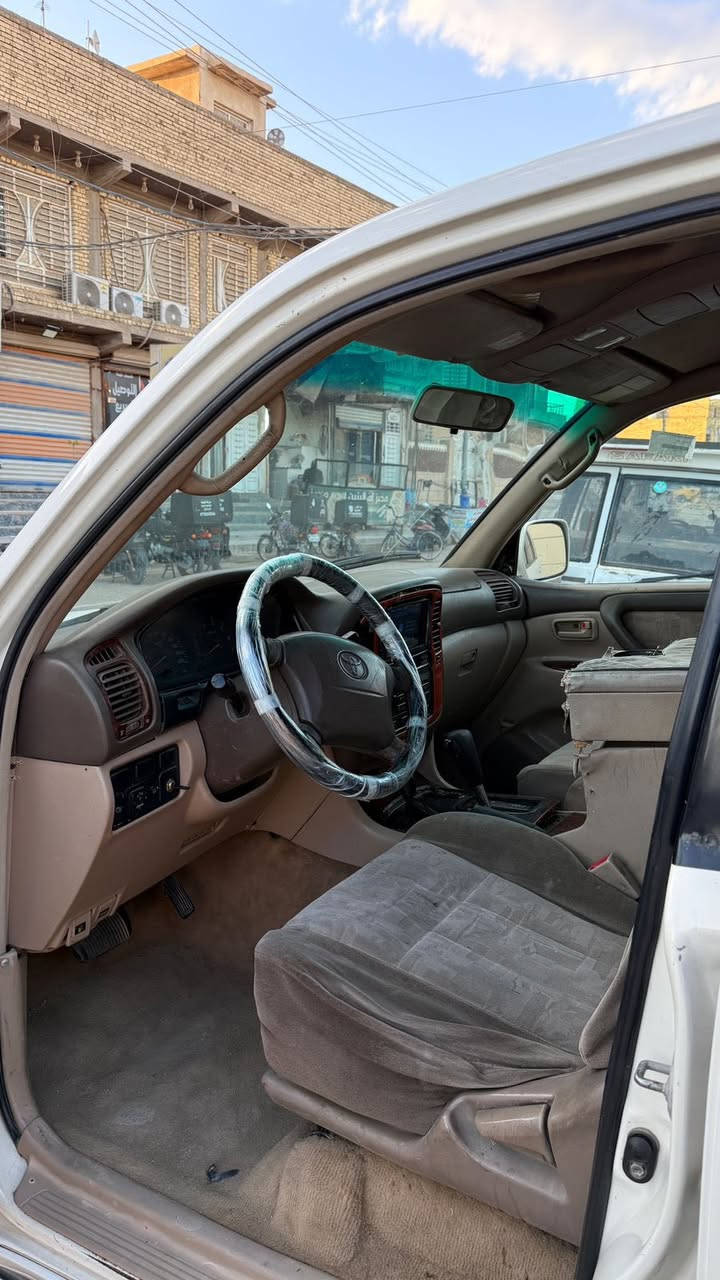 لاند كروز 2001دخول كويتي  سياره جاهزه من جميع نواحي  أدوات. ومنومه سعرها 67 استفسار اتصال  ***********
