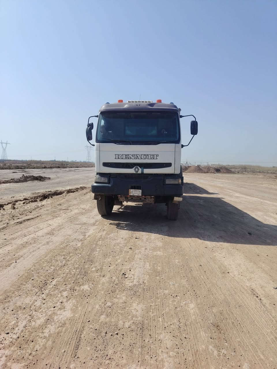 السلام عليكم رينو للبيع ***********
