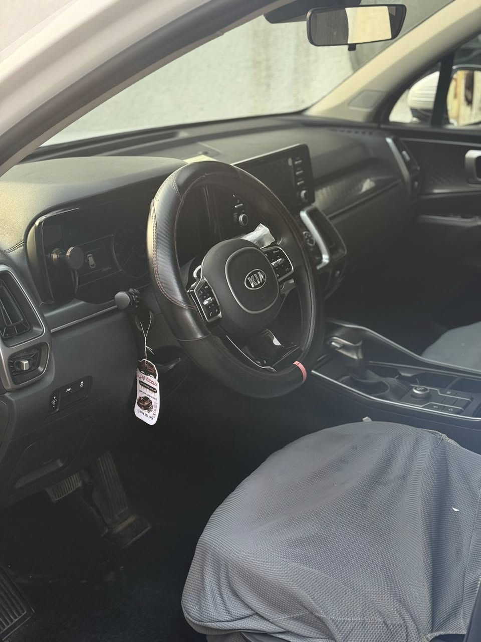 السلام عليكم
سورنتو للبيع موديل 2021   

وارد امريكي 4سلندر محرك 2400

سياره جدا نظيفه وحلوه 

حادثه جاملغ من جهه سايق موضح بلصورة 

السعر خاص او رقمي هذا 

 ***********

الموشراي لايتصل ولا يدخلي خاص ولا يعلق🤍
