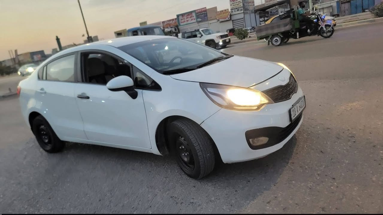 السلام عليكم  كيه ريو موديل موديل ١٣ سياره بيه رشات صبغ مكينه ١٦٠٠ مكان السياره بالموصل السعر 58 ورقة مجاله كلش بصيط
  رقم بابل انكليزي 
اتصال ‏‪***********‬‏
