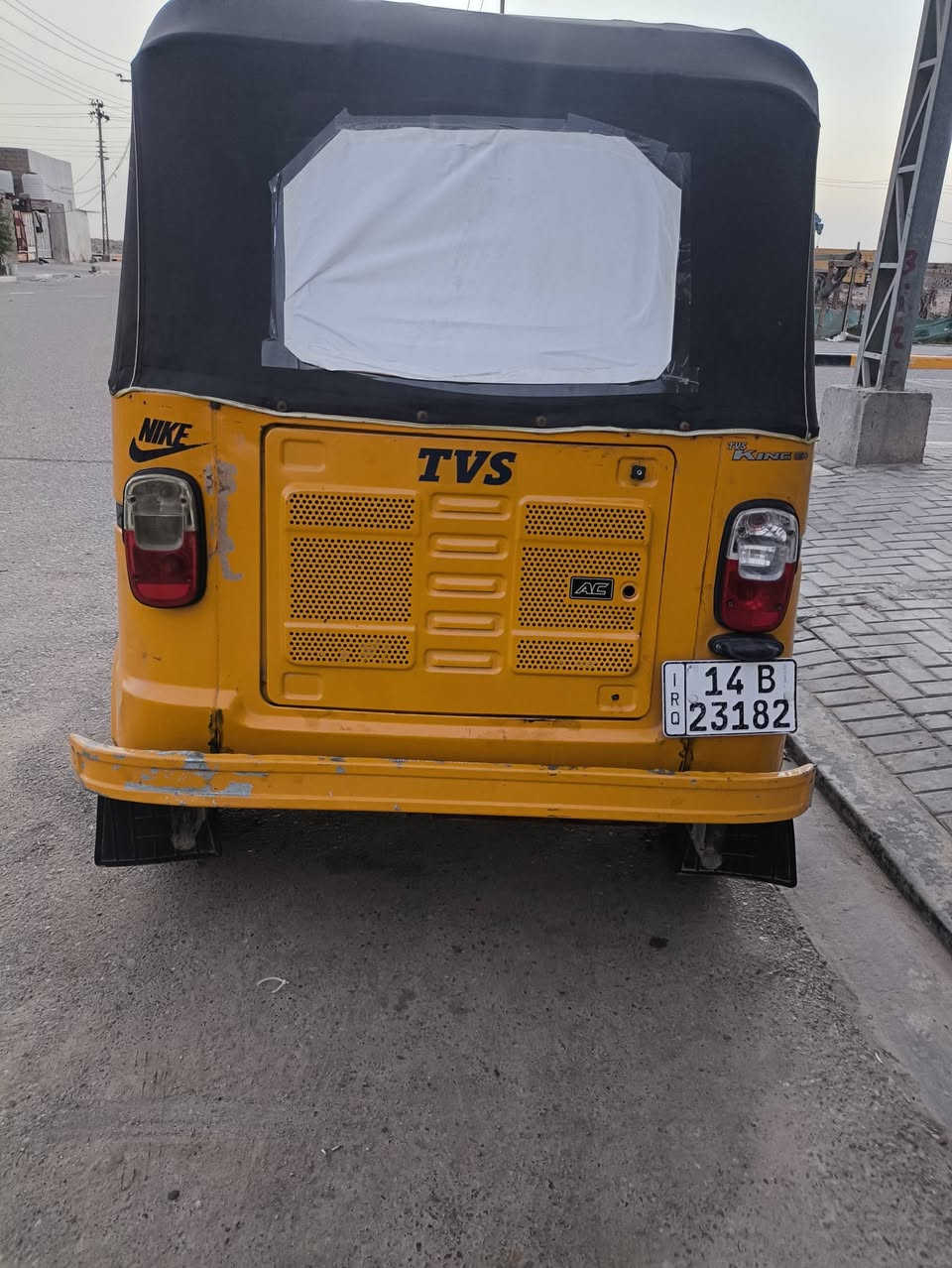 سلام عليكم تكتك البيع موديل 2020 رقم وسنويه مكينه مجفته شركه والبدي شوف العين سعر 5500 وبيه مجال رقم ***********
