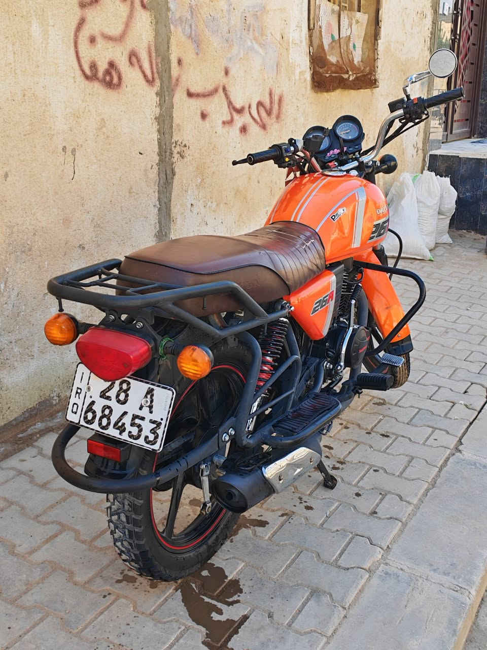 سلام عليكم شباب دايون رقم وسنوي مداور ثانيوم2023 محرك 150درجه كله عل بلاد معايزه برغي تجي شوفه احلا من صوره سعر خاص وهاذ رقمي ***********  تحياتي لجميع 🕴
