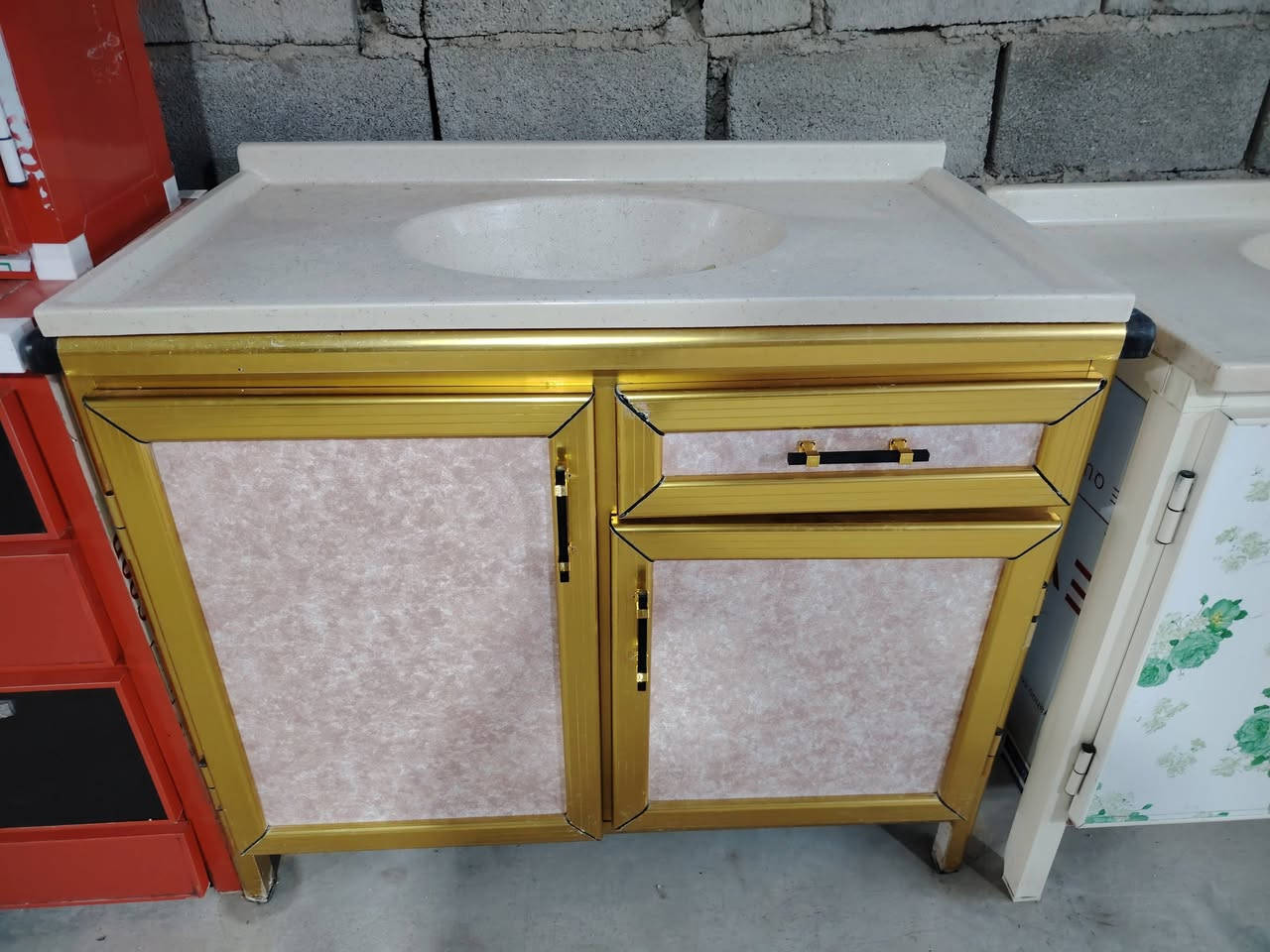 للبيع كاونتر قياس مترتين وسنك متر +سنك مفرد متر مرمر
العنوان مغربه ب الشيشان الثانيه ب السايدين آخر ستداره التصال ***********
