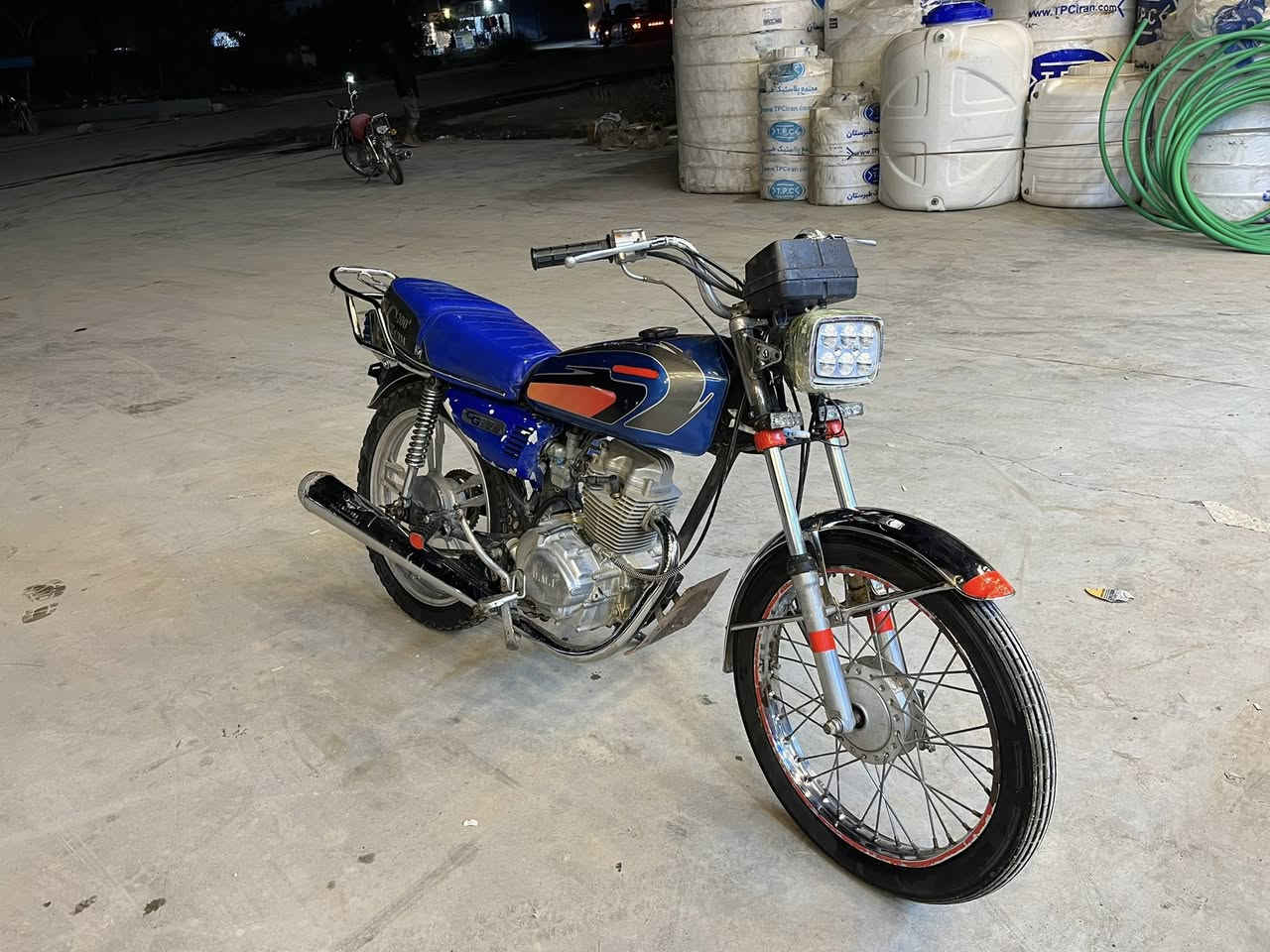 دراجة نامه ايراني اصل 19 دبلات امامي جدد و كشن جديد كابريتر جديد كهربائيات فول  دراجة خير من الله مكان خانقين سعر الدراجة ٢٦٠ و بي مجال ***********
