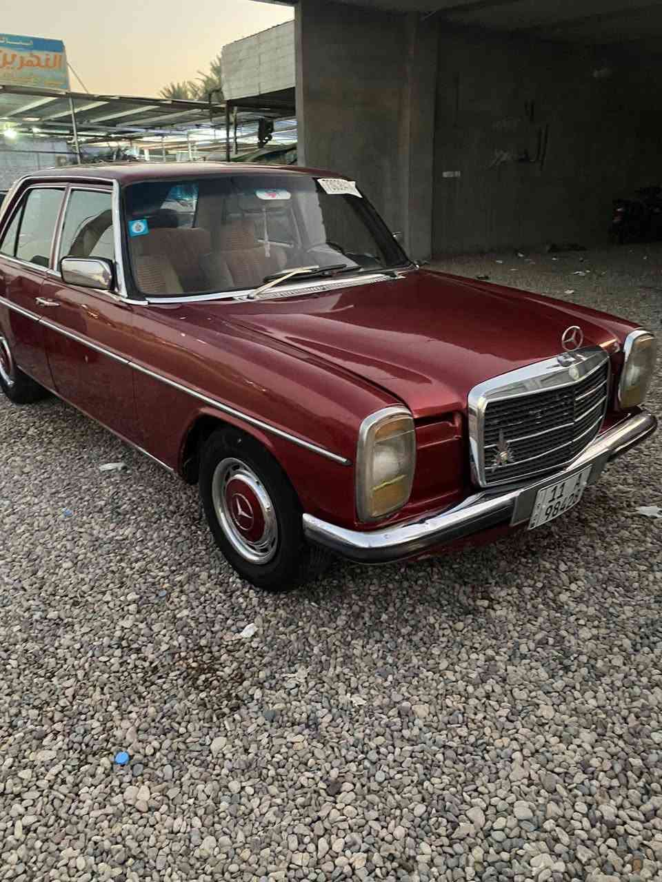 سلام عليكم 
مارسدس موديل ١٩٧٦ محرك ابلادي غرفه كامله السعر٦٥ وبيهه مجال ***********
