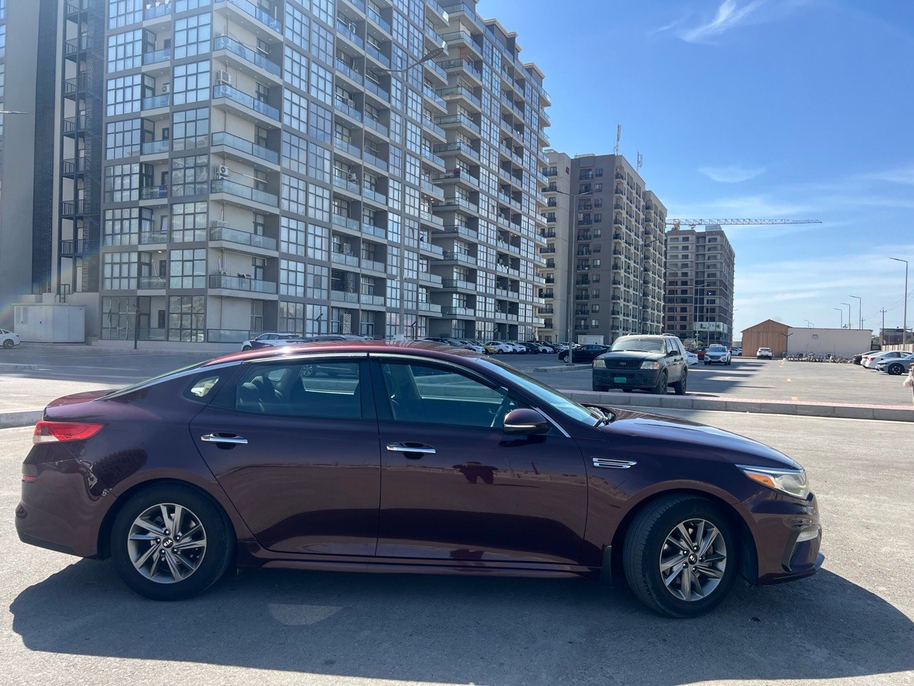 ‏Kia optima للبيع موديل 2019 مواصفات 
موصفاتها FE المعروفه 
مكينه 4 سلندر 2400GDI
ماشيه 77mile 
حادث السياره خلفي فقط الدعاميه بدون قطره صبغ 
صور الحادث مرفقه بل منشور
عليها بولش جديد كير ومكينه وتبريد مكفولات كفاله عامه 
رقم بغداد بسمي تحويل ثاني يوم 
السعر/ 143 ورقه وبيها مجال 
مكاني / بغداد المنصور 
للاستفسار / ***********