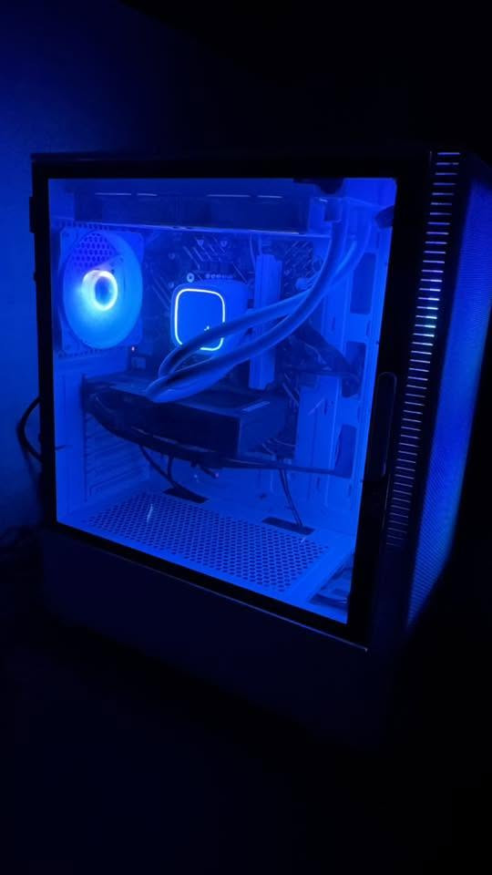 السلام عليكم
اخوان تجميعة نضيفه كلش للبيع
I5-14400f
Rtx 5060 8gb
H610m
رامات ١٦ سرعة ٣٢٠٠ 8x2
M.2 500
مبرد مائي من ديب كول
وباقي المواصفات مرفوقه بالمنشور
اخوان حطيت صورة الوصل التجميعة اخذتها مصارلي شهر من الاتيان بالصناعه التجميعة نضيفه بمعنى الكلمة وكراتينها موجوده وحته لعبة ممنزل عليها بعدها على حطتها واني هسه مجبور ابيعها بسبب ضروف التجميعة تاخذها اذا واجهتك بيها مشكلة وحده اني خادم وبعدها هم تحت الضمان اشتريتها بيوم ٢٦ بالشهر الخامس يعني مصارلها شهر
الي تفيده يخابرني واني خادم
***********
