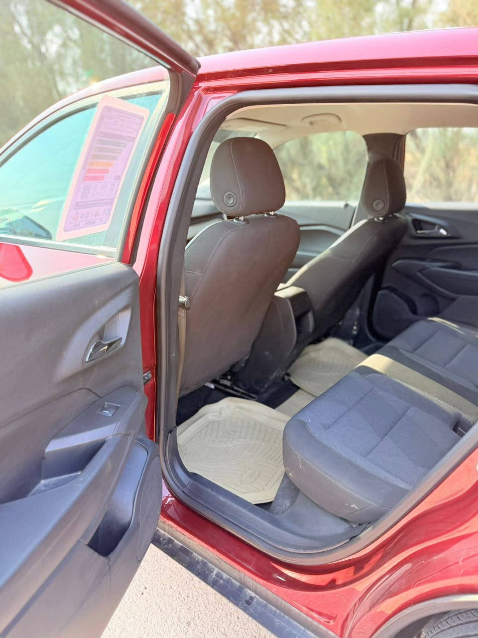 السلام عليكم 
شوفرلست تراكس 2024
ماشيه 24  الف 
رقم بغداد بسمي تحويل ثاني يوم 
حادث دعاميه والباب بارد  فقط 
فول عدى بنراما 
تحكمات ستيرن 
كامره دواره 
دبل سنتر لوك 
سايد بريك دكمه 
انضمه طوارئ sos  بعد بيها مواصفات هواي 
السعر 130 $
العنوان بغداد تقاطع النهروان 
***********
