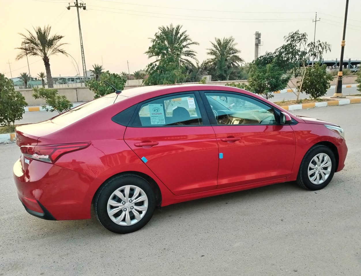 كسنت موديل  2021
السياره موصفات 
المحرك ١٦٠٠ 
8 نوزل 
السياره ماشيه 8000.                                                      حادث بنيد تبديل باقي كفاله                                                                      سعر110                                                                معوقين ذي قار.                                                          رقم الجوال ***********
