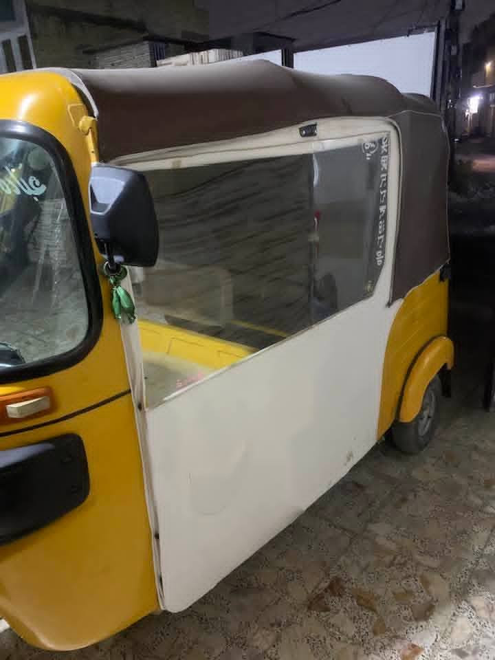 تكتك موديل 19شهر 12 محسوبة عل العشرين تكتك خير من اللة مذب عليها فلس كبل للشارع بس الشراي يتصل ***********
