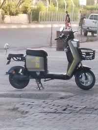 بسكل شحن R7 لبيع موديل 2025 سعرها ٤٢٥ وبي مجال شراي يخابر 07700904380 ...