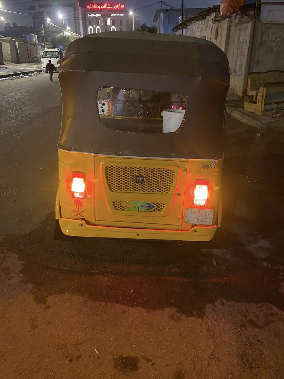 السلام عليكم تكتك 21 شهر 11تكتك حلو كهربائيات كلها شغالة مكينه ناعمه تشلع شلع مفتوحة مصبوغة جمالية والباقي شوف العين ب6و200 مكاني بصرة حي زهراء ‭0788 298 8428‬
