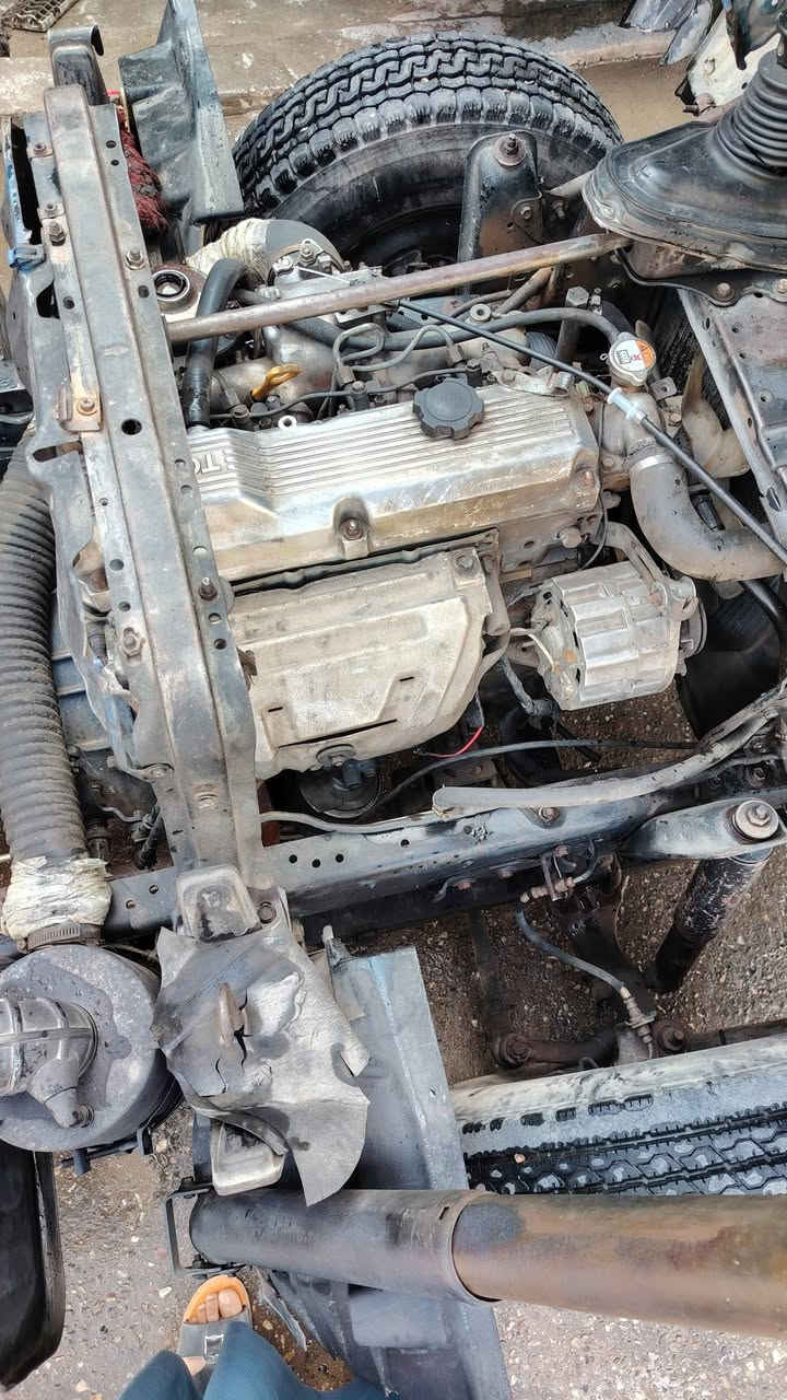 سلام عليكم تيوته قلاب مكينه جديده شاصي جديد سياره مكفوله كفاله عامه تخم تاير جديد موديل 93 رقم انبار بسمي شرط تحويل مكاني بغداد الأمين لاستفسار ع رقم ***********
