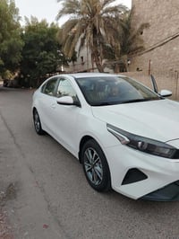 للبيع سيراتو موديل  2022  رقم بغداد باسمي تحويل مباشر الشركه الدوليه د...