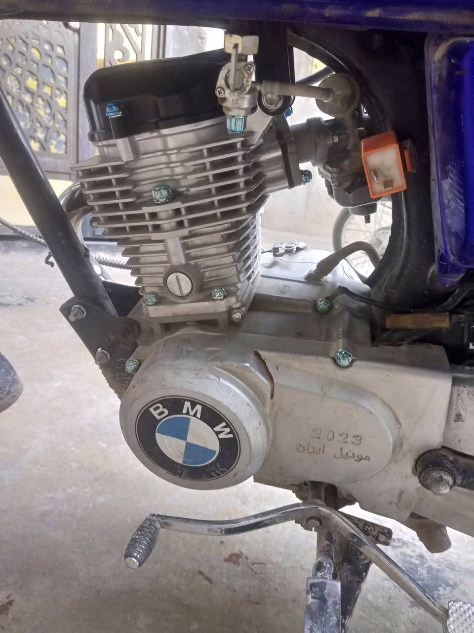 السلام عليكم دراجه موديل 23 محرك ما مفتوح اوراق ما بيها مكان ديالى بعقوبه المفرق قرب مكتب بيروت دراجه خير من الله محرك عايزها ترتيبات السعر 400 وبيها مجال ***********
