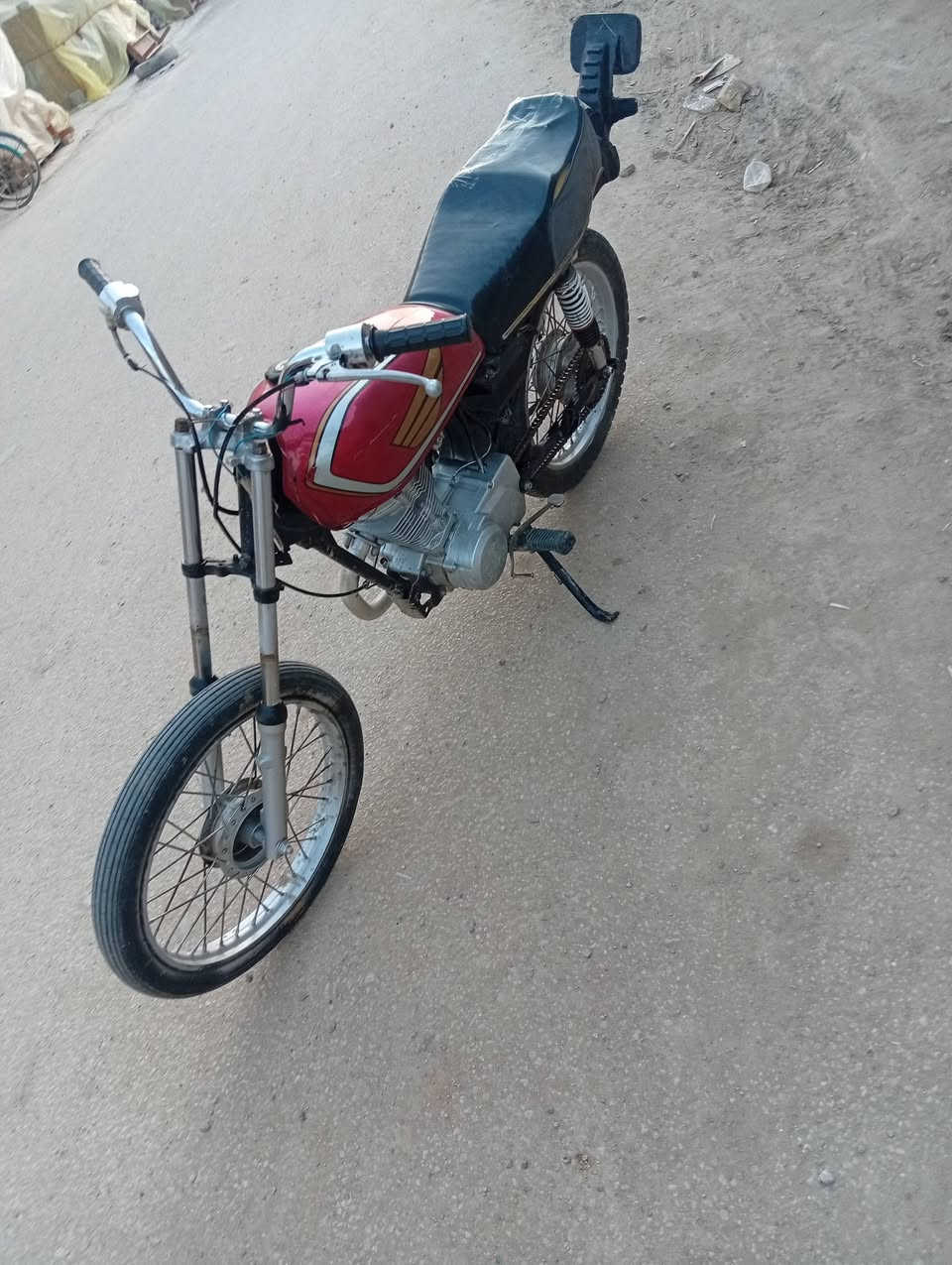 السلام عليكم درجه البيع
مكينه نامه ٢١ 
و شاصي نامه ٢١ 
كلك كلك كلك 
البيع مستعجل  عليها كلش 
و السعر 250و بيه مجال 
***********
