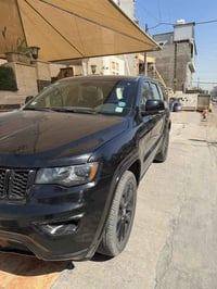جيب كراند شيروكي للبيع  حادث السيارة من امريكا تبديل ويل فقط بلعراق صا...