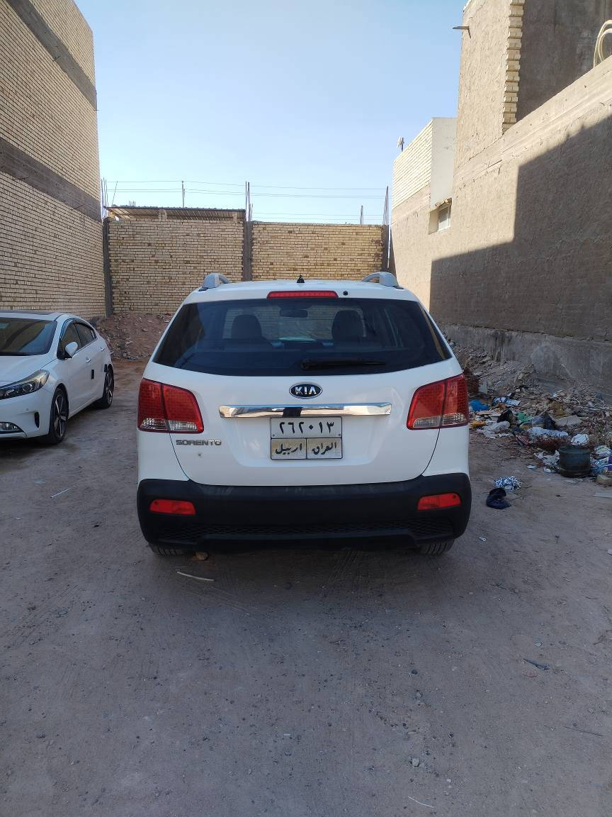 كيا سورنتو خليجي مديل 2012 محرك 2400 اربعه سلندر  سياره 7 راكب مكفوله من الصبغ والتبديل فقط بارد قليل وكارتات تبريد ثلج حداديه جديده محرك كير مشروطات.. 

السعر ب138$ وبيه مجال بسيط للشراي
مكانه النجف الاشرف 
*********** النجف, العراق
