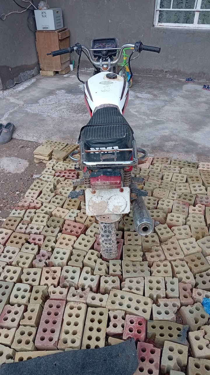 دراجه عشرين خمسه كير اورق مكانه بغداد حي لبتول 350بيه مجال ***********
