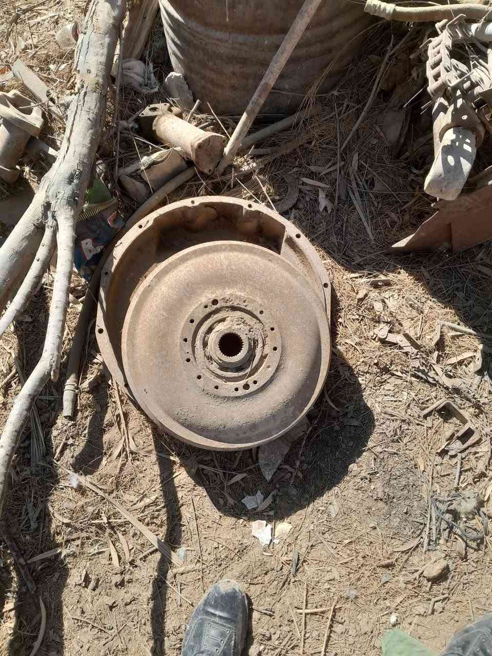 غراض بلدوزر تفصيخ كوماتسو البيع ***********
