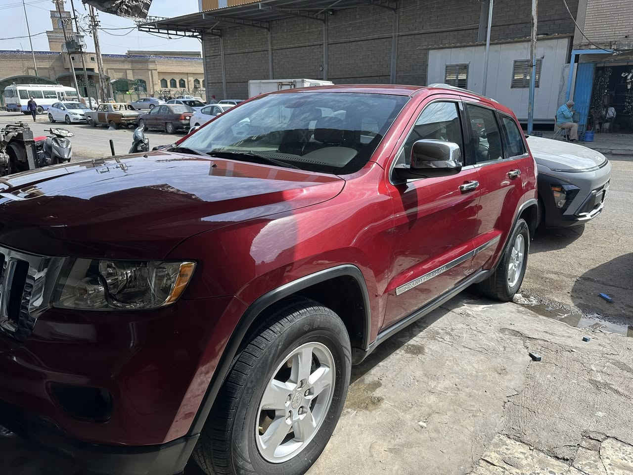 جيب لاريدو 2012 وارد امريكي حادثه صبغ ربع باب السايق فقط
بيه بارد ع كد شبر بالجاملغ الخلفي الباقي كفاله عامه باسمي السياره تخم تاير صدر جديد كير مكينه شرط الفحص و السونار  تبريد ثلاجه السياره مابيهه اي نقص سعرهه ١٦٥ وبيهه مجال 
مكاني شارع فلسطين ساحه بيروت 
 ***********
***********
