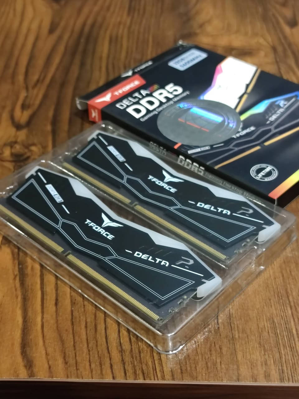 للبيع رامات T-Force Delta RGB DDR5 🔥

🖥️ السعة: 32GB (2x16GB)
⚡ التردد: 5600MHz
🎮 نوع الرام: DDR5 Gaming Memory
✨ RGB اضاءة
🛡️ بحالة ممتازة ونظيفة جداً
💰 السعر: 450 ألف دينار عراقي بي مجال بسيط
📍 المكان: بغداد - الغزالية


**إذا كنت صاحب هذا الإعلان وتريد حذفه لأي سبب، رجاءا أرسل رسالة إلى الدعم الفني**