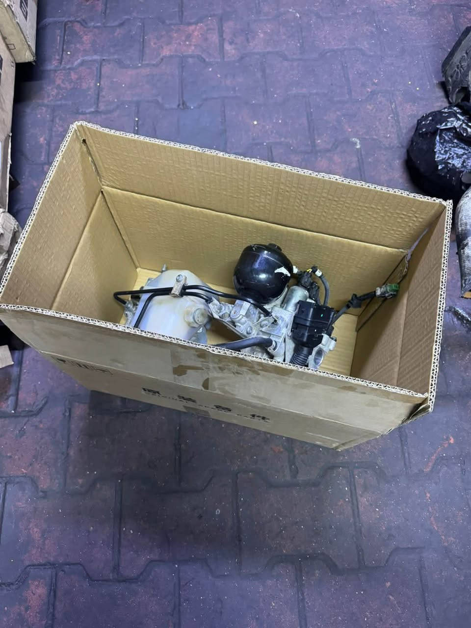 منضومات كير تيكو كهربائي لوك بدهن ااوكاله كميه محدوده متوفر جميع الادوات الخاصه بل تيكو اصلي شركه وحاوين
العنوان بغداد م الصدر قطاع 56 مجاور مركز شرطه الكرامه محلات ابو احمد 

***********
