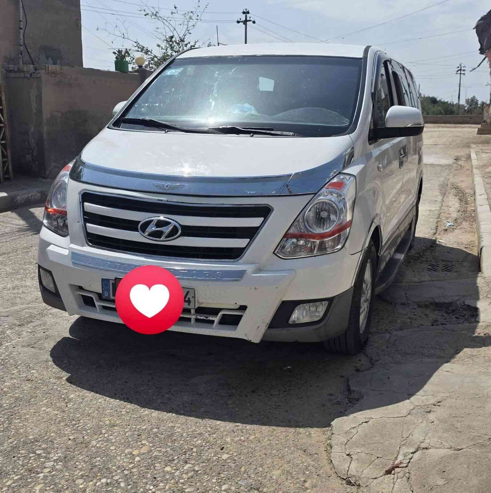 دبلو ١٧ مكينه وكير جدد 
حداديه طخم تاير  كامله مفروشه رقم بصره 
قطعتين صبخ من كوريا  السعر ٢٢٥ وبيهه مجال 
التصال   *********** 
مكان ميسان
