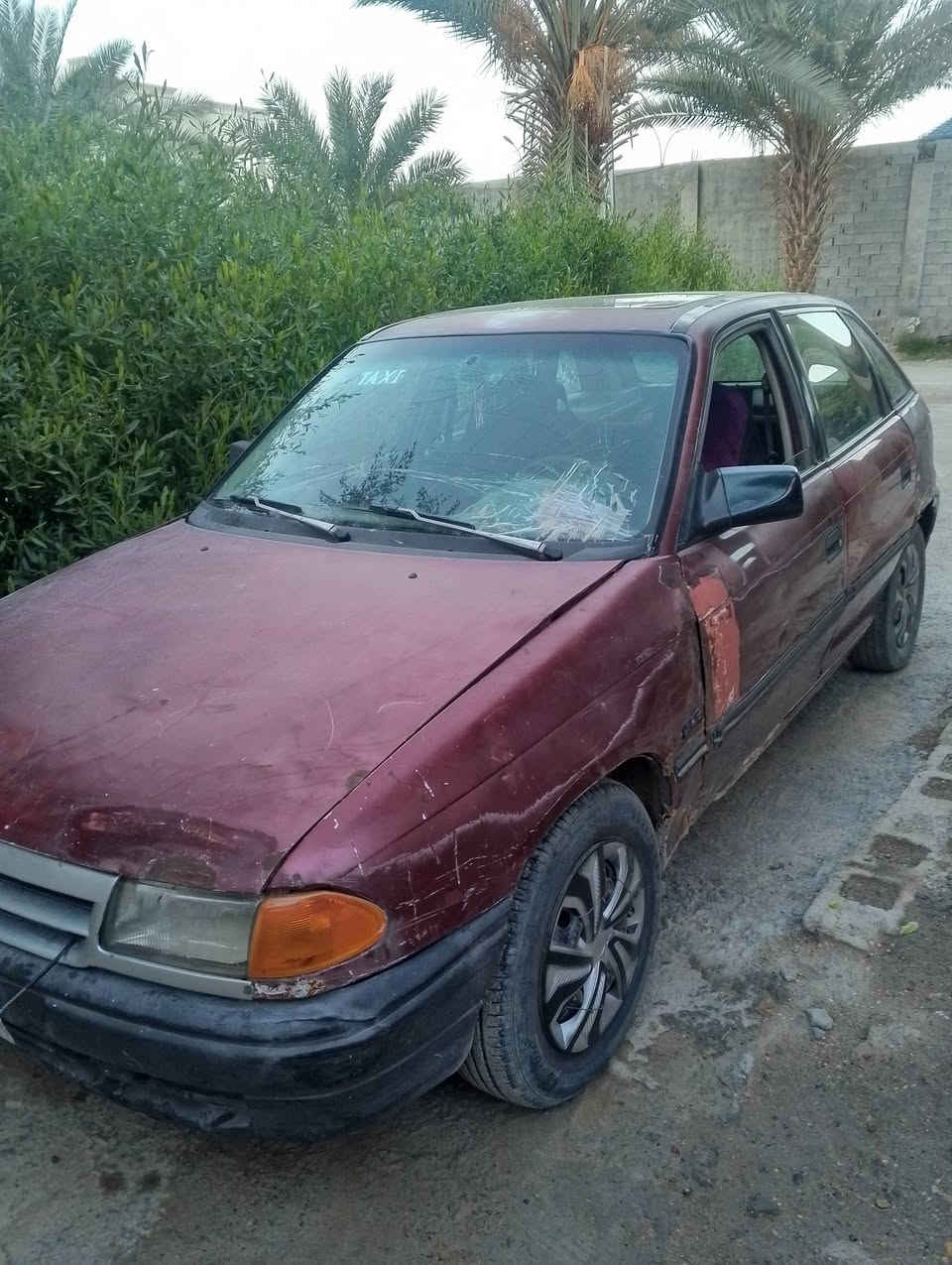 السلام عليكم عندي سياره للبيع السياره وبل استرا صولون الموديل 1992 راعيه متوفي رجا التواصل عل خط مكاني فلوجه الازركيه ***********
